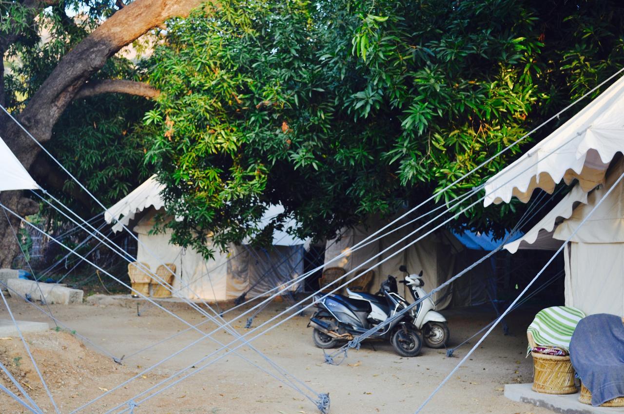 Uma Shankar Hampi Esterno foto